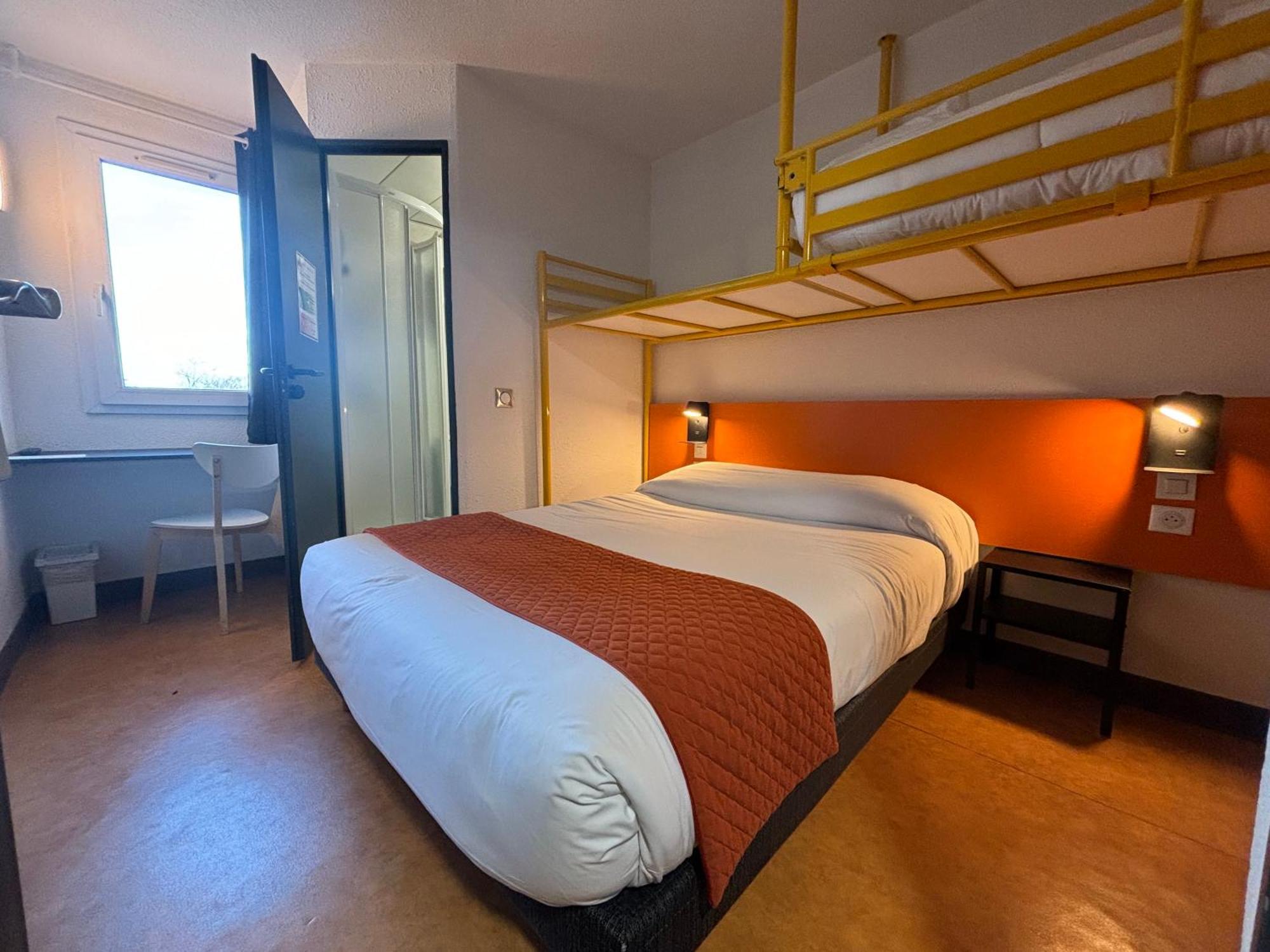 Hotel Face West Le Pontet 2*